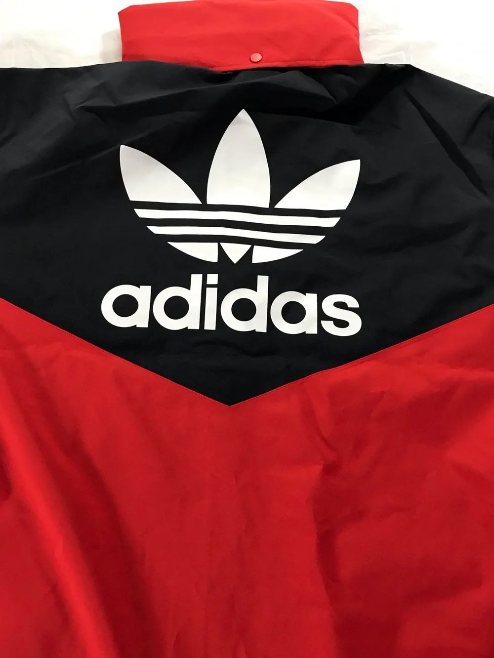 Adidas  Mens MUFC Jacket/Raincoat Size Medium Red/Black Hoodie